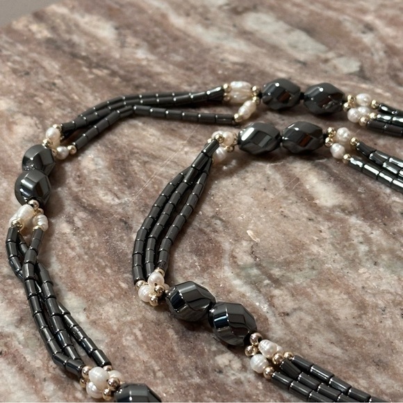 Vintage Twisted Hematite Triple Strand Fresh Water Pearls Long Necklace EUC - Picture 10 of 17